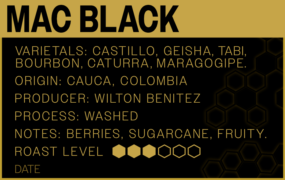 étiquette dorée : MAC BLACK